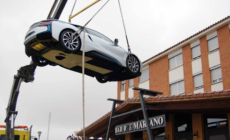 La Cesta de Navidad que incluye coches